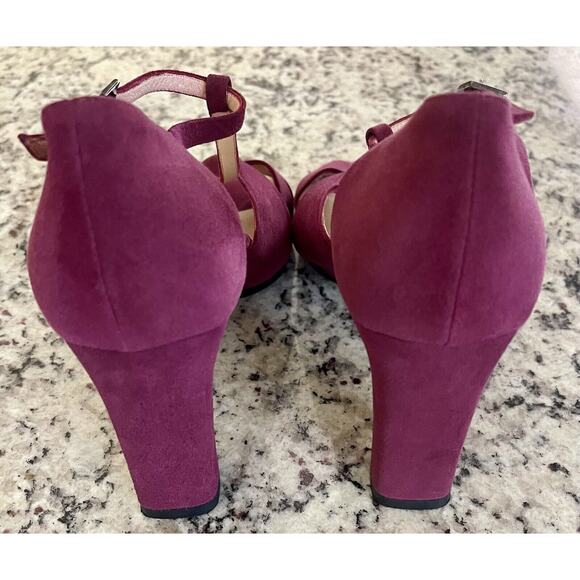 TARYN ROSE | Made In Italy | T-Strap Suede Heels | Women’s | Size: 40.5 EU - Picture 6 of 8